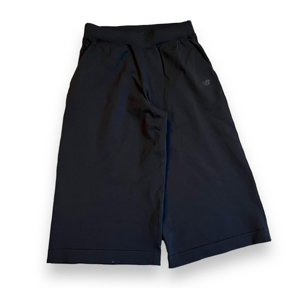 New Balance Wide Leg Crop Pants Thick Knit High Rise Pockets Retro Black Medium - Picture 2 of 8